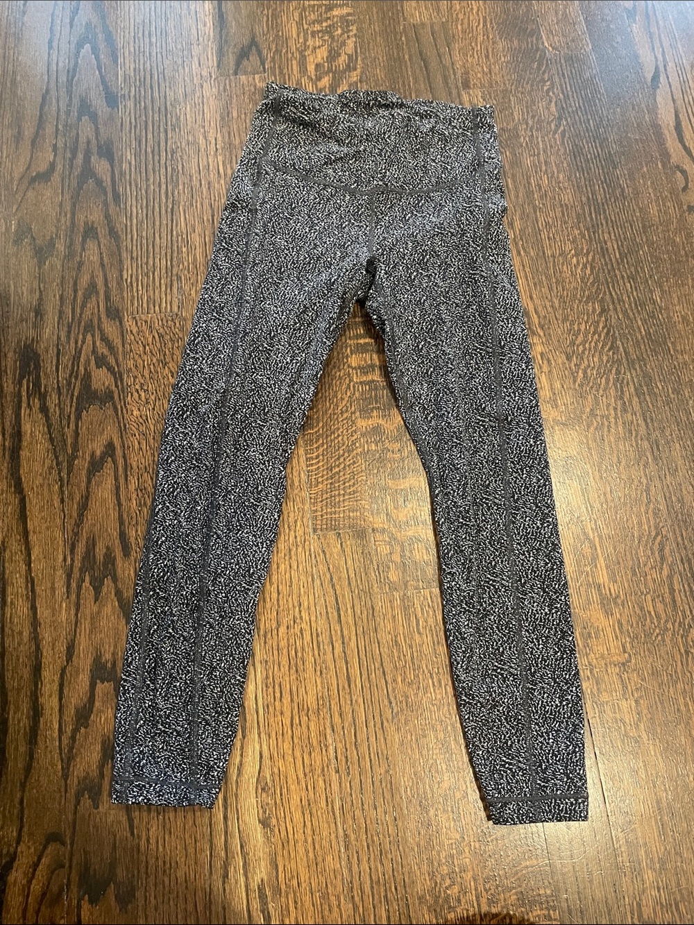 Speckled High-Waist Workout Leggings - Black & White 7/8 length